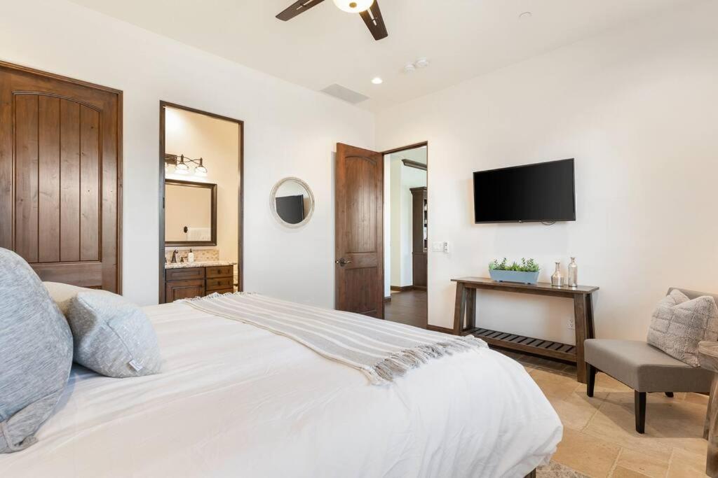 Villa Bella - Private Estate In The Heart Of Palm Desert, Outdoor Amenities, Gym, Game Room Exterior foto