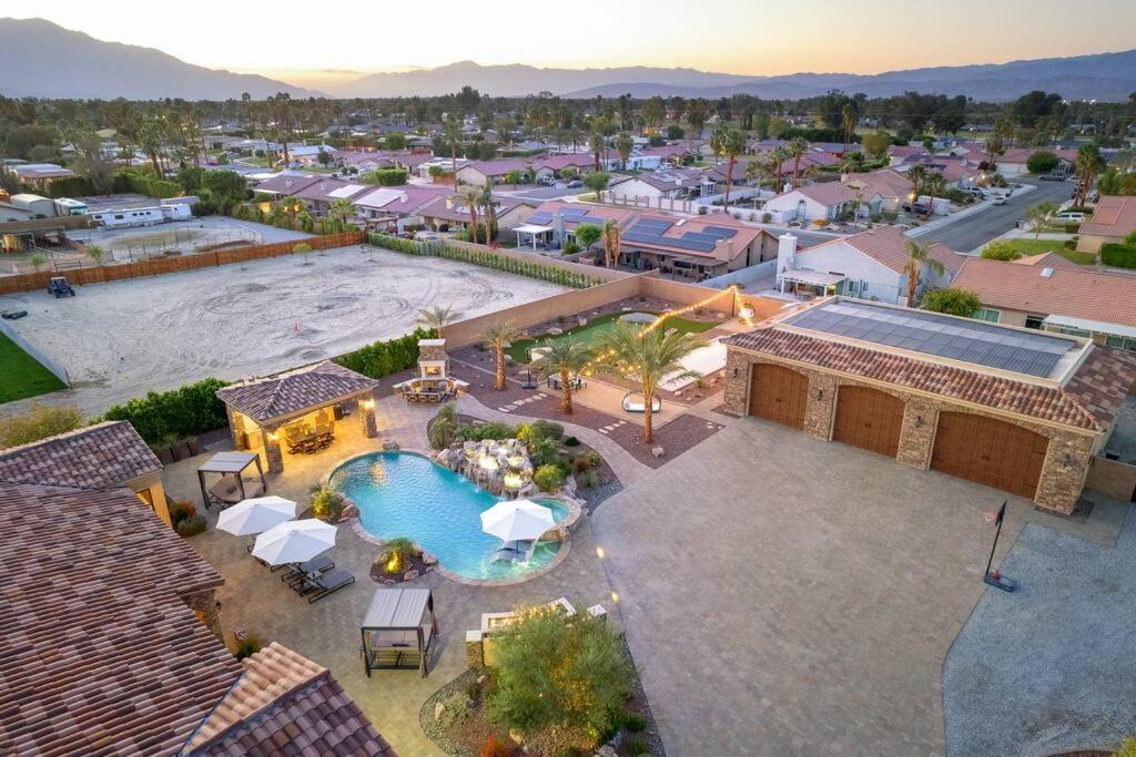 Villa Bella - Private Estate In The Heart Of Palm Desert, Outdoor Amenities, Gym, Game Room Exterior foto